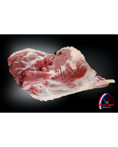 Gigot entier paré